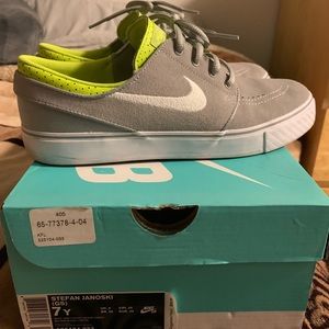 Nike Stefan Janoski (GS) Boys Sz. 7